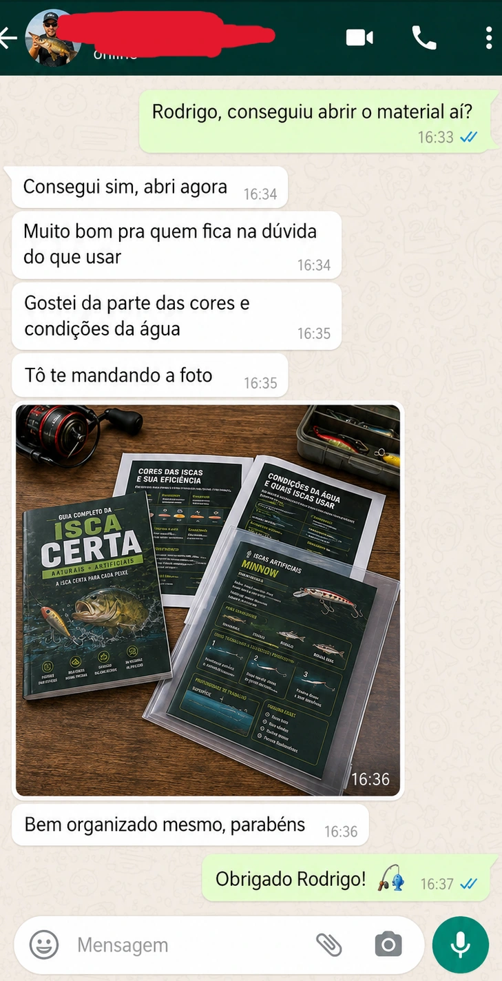 Conversa de cliente mostrando o guia aberto no celular e impresso